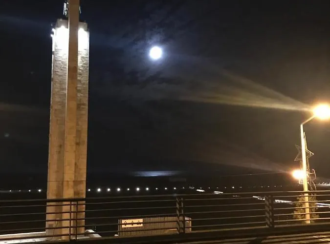 King's Tower By Ferias Em Figueira Daire Figueira da Foz